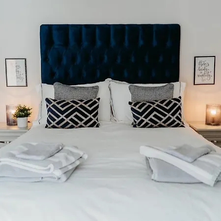 Stylish Belfast City Centre 2 Bedroom Apt Free Parking Exterior photo