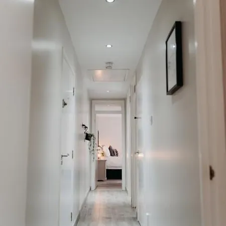 Stylish Belfast City Centre 2 Bedroom Apt Free Parking Exterior photo