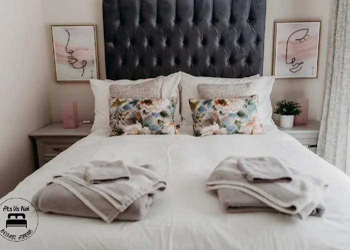 Stylish Belfast City Centre 2 Bedroom Apt Free Parking
