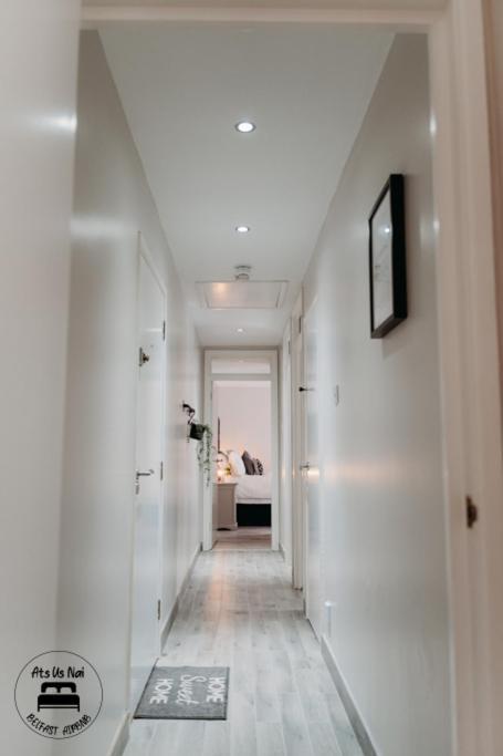 Stylish Centre 2 Bedroom Free Parking * Belfast